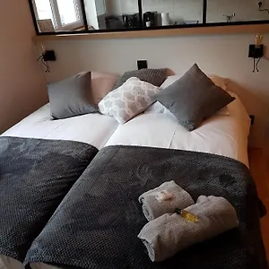  Apartment 26 M2 Equipe France